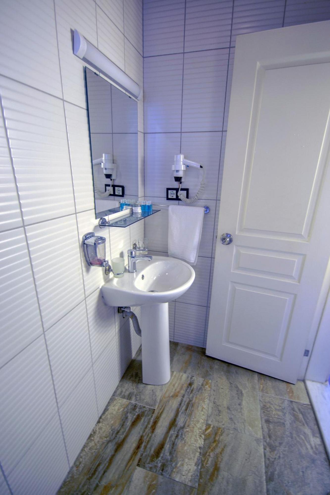Iq Hotel Beyoglu Istanboel Buitenkant foto