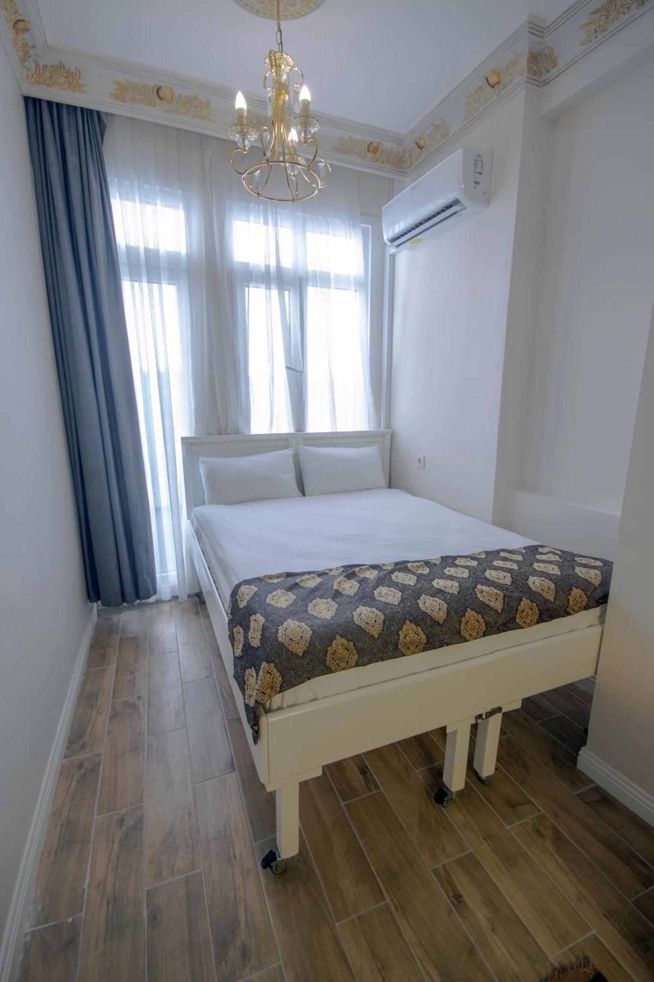 Iq Hotel Beyoglu Istanboel Buitenkant foto