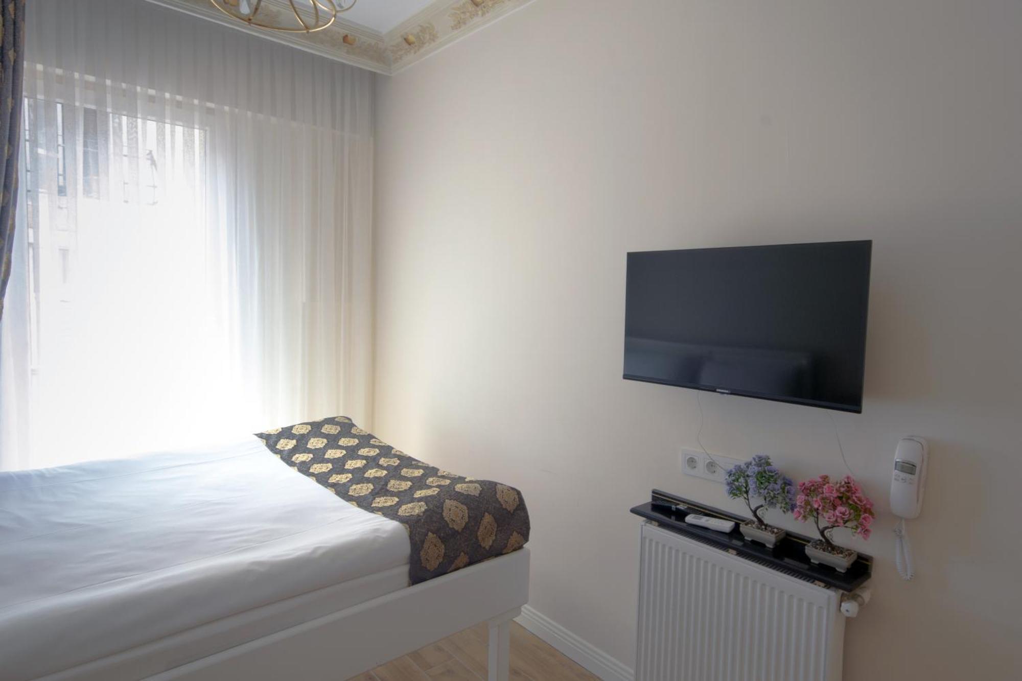 Iq Hotel Beyoglu Istanboel Buitenkant foto