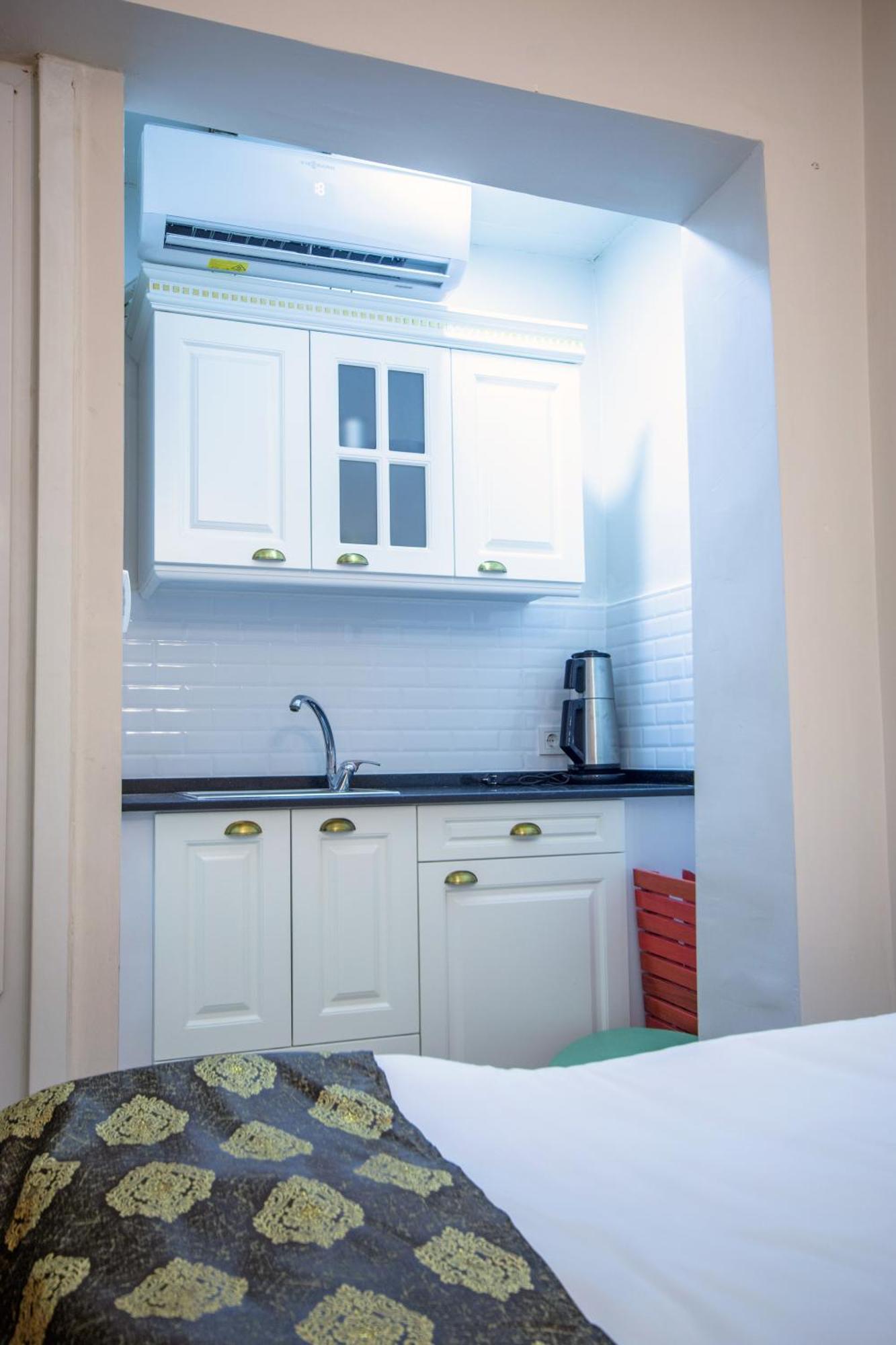 Iq Hotel Beyoglu Istanboel Buitenkant foto