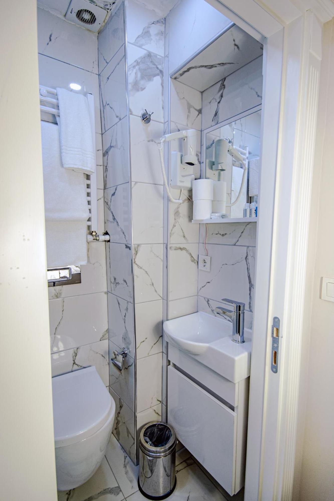 Iq Hotel Beyoglu Istanboel Buitenkant foto