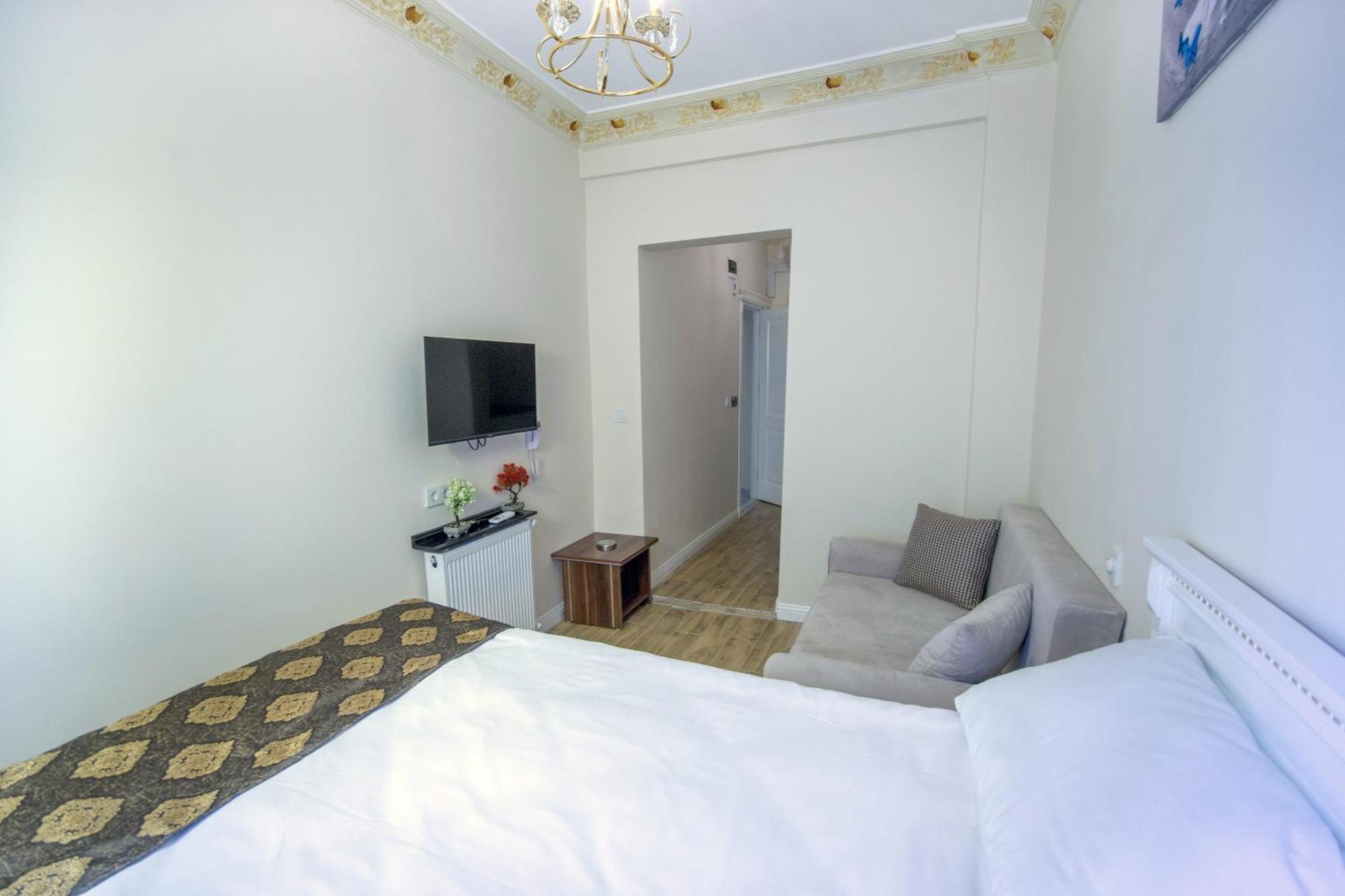 Iq Hotel Beyoglu Istanboel Buitenkant foto